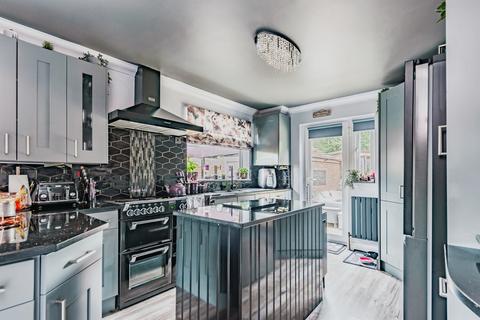4 bedroom detached house for sale, Church Road, Copthorne, Crawley