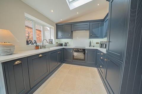 3 bedroom semi-detached house for sale, Danford Lane, Solihull, B91