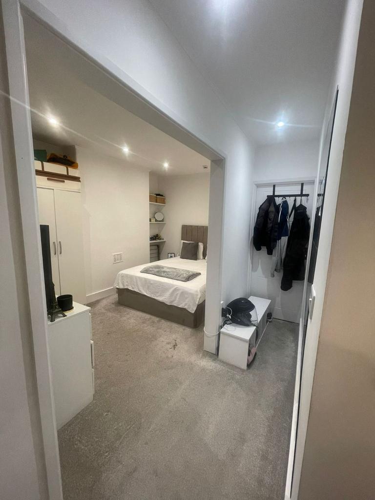Apartment in London - View 3