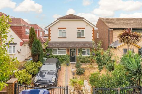 3 bedroom house for sale, Chertsey Road, Twickenham TW2