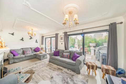 3 bedroom house for sale, Chertsey Road, Twickenham TW2
