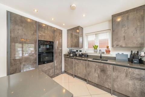3 bedroom house for sale, Chertsey Road, Twickenham TW2