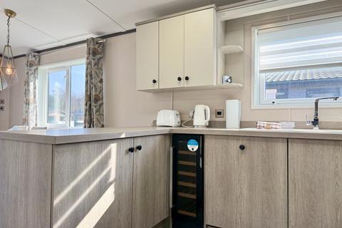 2 bedroom bungalow for sale, Melbourne Road, York YO42