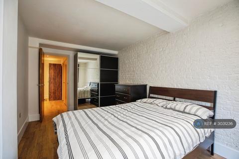 1 bedroom flat to rent, St. Saviours Wharf, London, SE1
