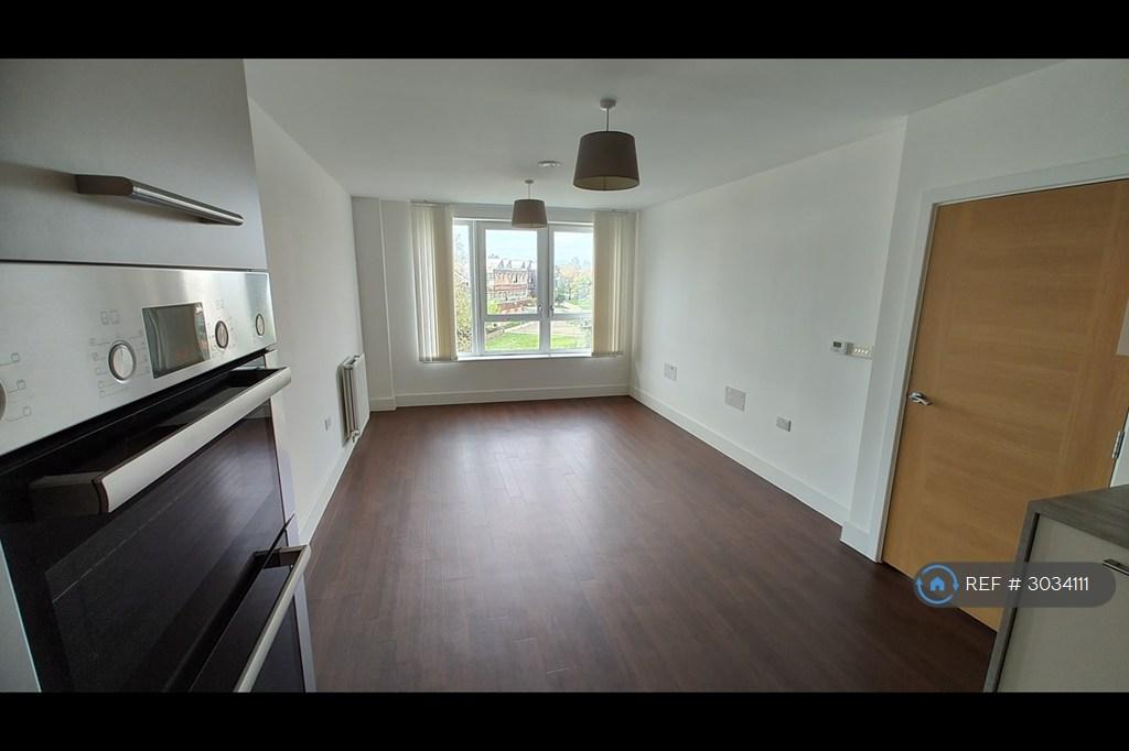 Apartment in Isleworth - View 2