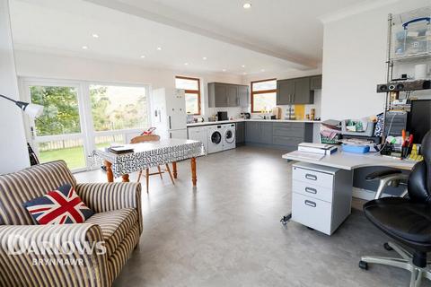 3 bedroom bungalow for sale, Western Crescent, Tredegar