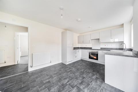 3 bedroom detached house to rent, Sylvester Crescent, S81