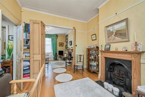 3 bedroom end of terrace house for sale, Lillian Road, London SW13
