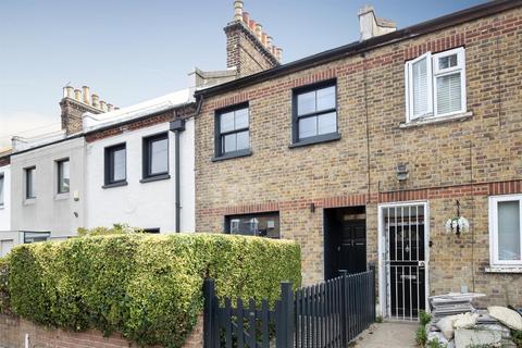 Gordon Road, Nunhead, SE15