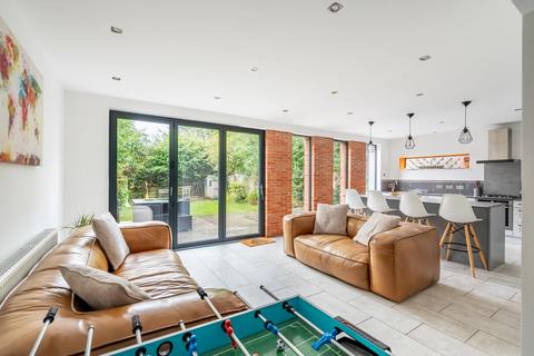 3 bedroom semi-detached house for sale, Middlethorpe Grove, York