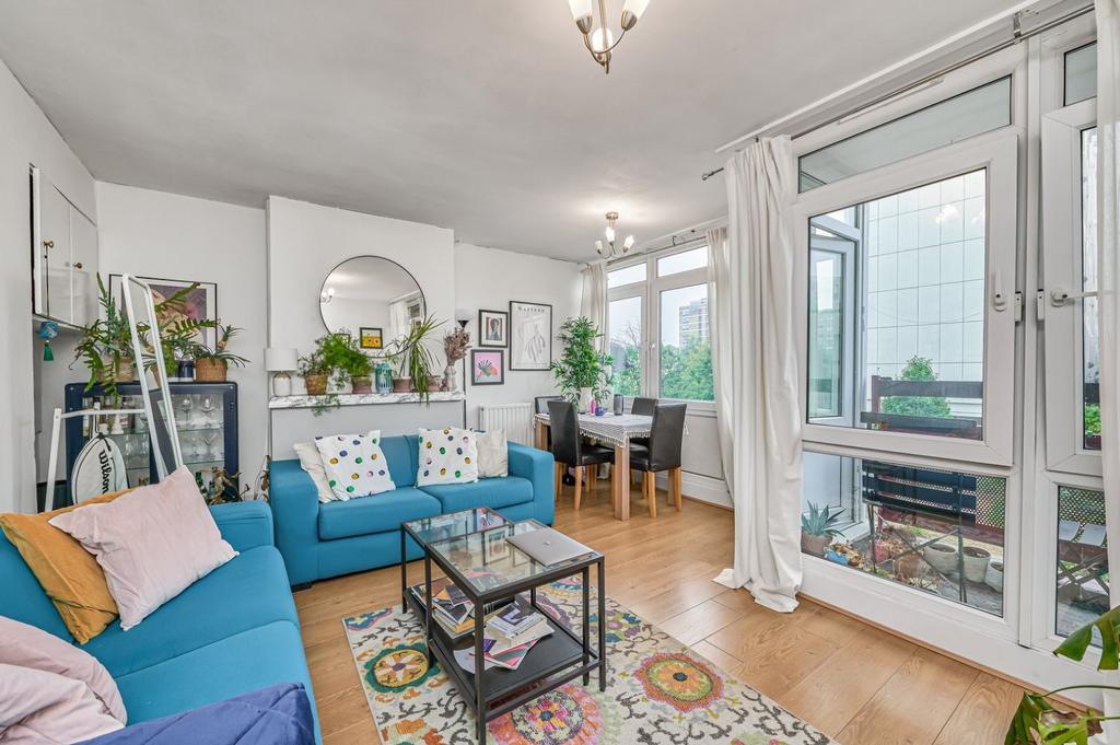 House in London - View 3