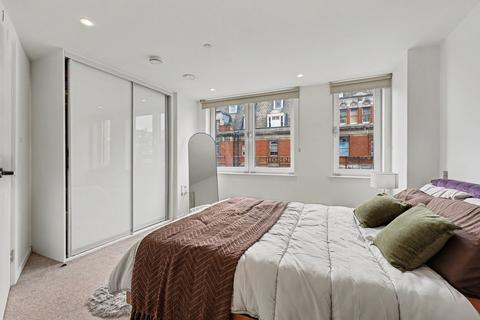 2 bedroom apartment to rent, City Road, Eagle Point City Road, EC1V