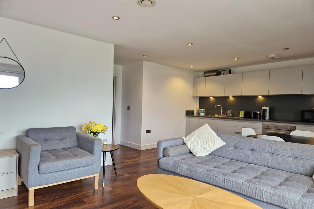 Apartment in Salford - View 3