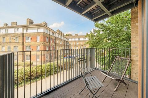 1 bedroom flat for sale, Albatross Way, London SE16