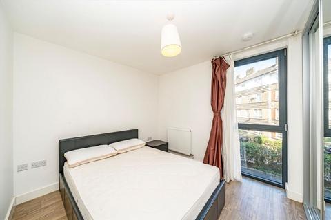 1 bedroom flat for sale, Albatross Way, London SE16