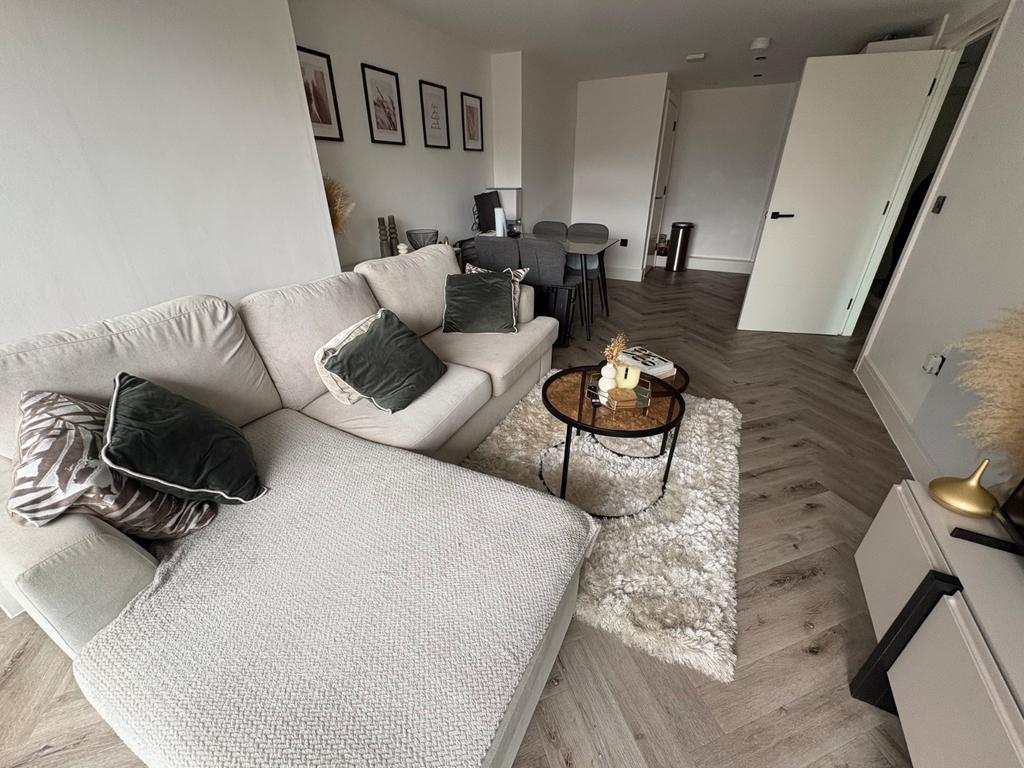 Apartment in Sheffield - View 4