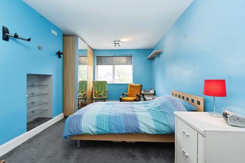 5 bedroom semi-detached house for sale, Hunters Grove, Harrow