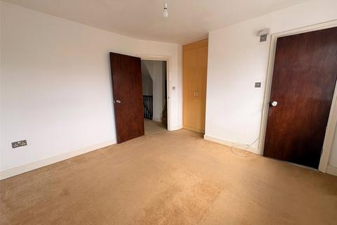 4 bedroom semi-detached house to rent, Hughes Road, Ashford, Surrey, TW15