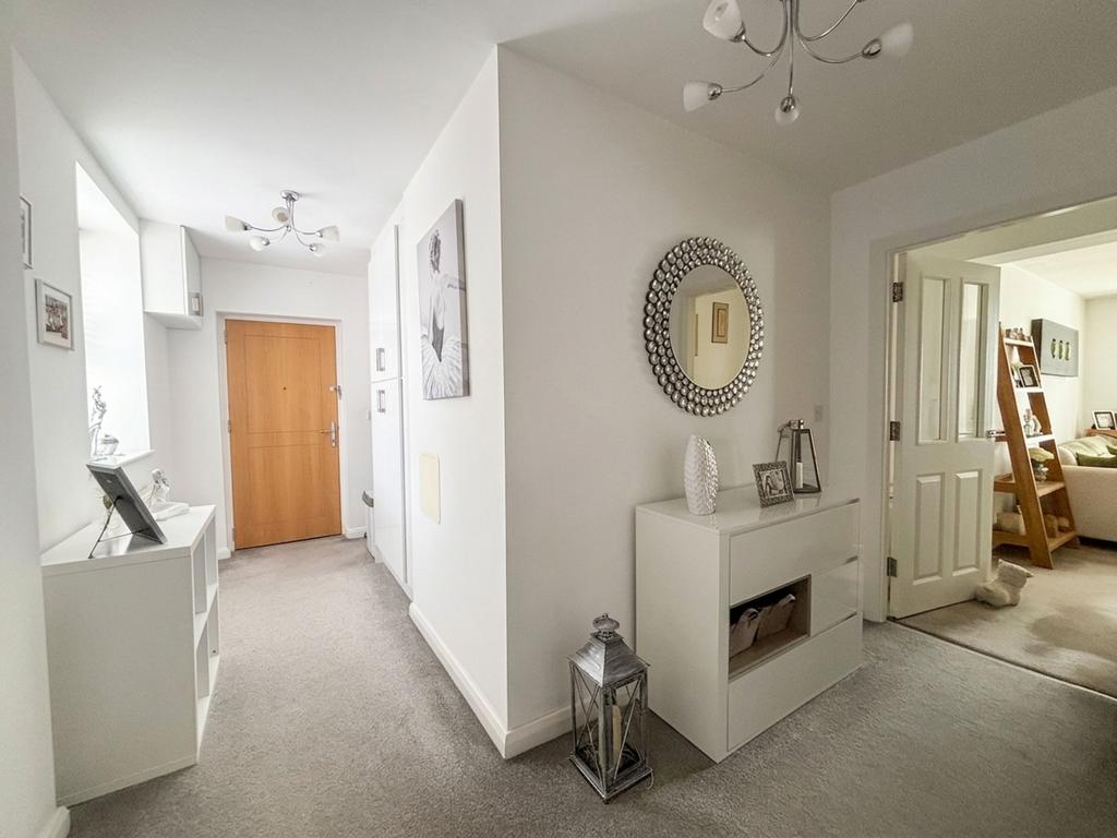 Apartment in Salford, Greater Manchester - View 5