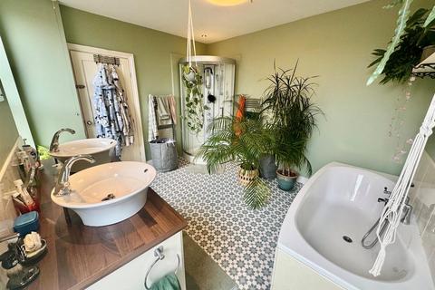4 bedroom semi-detached house for sale, Park Street, Scarborough