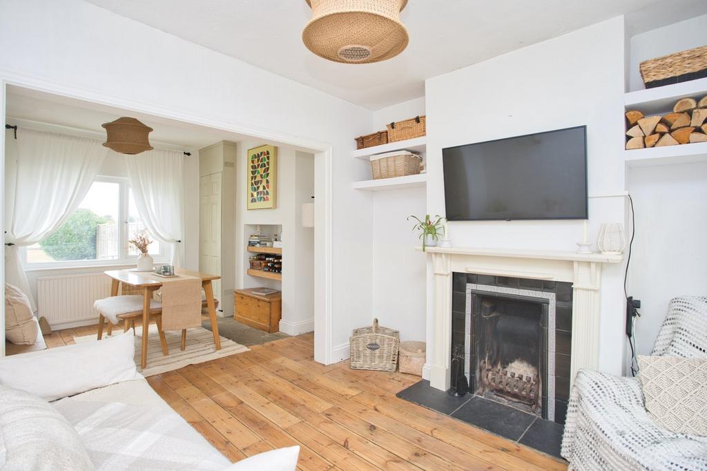 House in Capel-le-Ferne - View 2