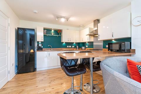 2 bedroom flat to rent, McLeod Street, Dalry, Edinburgh, EH11