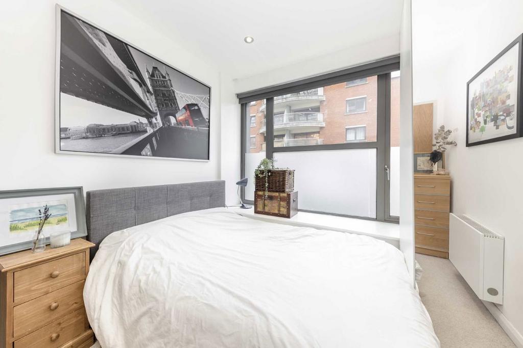 Apartment in London - View 5