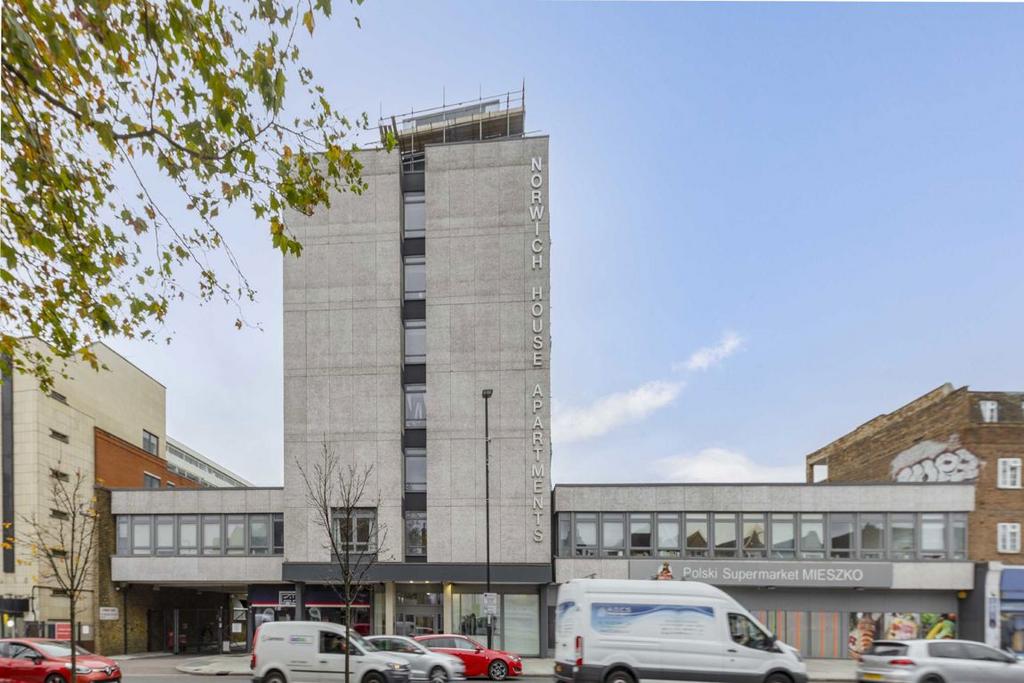 Apartment in London - More