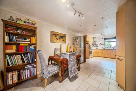 undefined, ., Princes Risborough, HP27