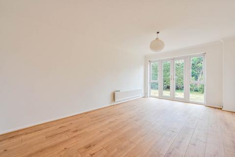 2 bedroom maisonette for sale, Bisley Close, Worcester Park, KT4