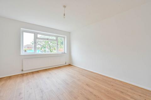 2 bedroom maisonette for sale, Bisley Close, Worcester Park, KT4