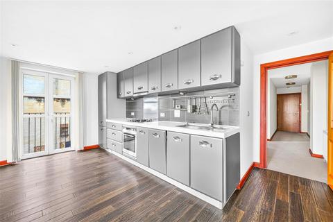 2 bedroom flat for sale, Horizon Building, London E18