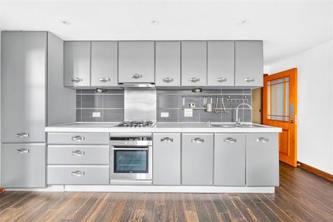 2 bedroom flat for sale, Horizon Building, London E18
