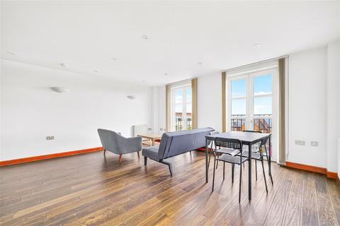 2 bedroom flat for sale, Horizon Building, London E18