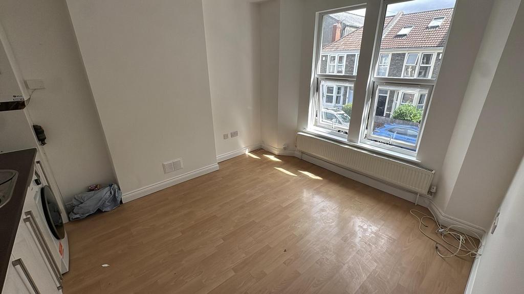 Apartment in Bristol - View 2