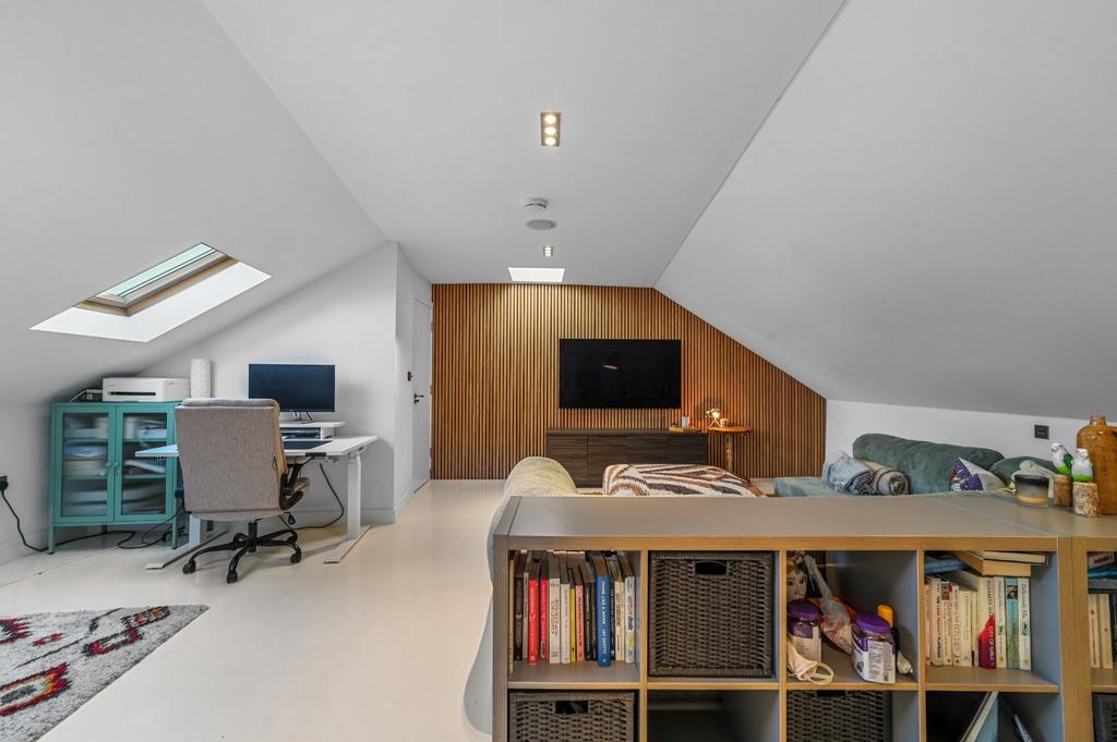 House in London - View 3