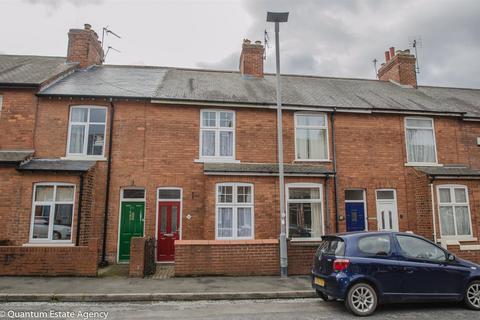 3 bedroom terraced house to rent, 28 Balmoral Terrace