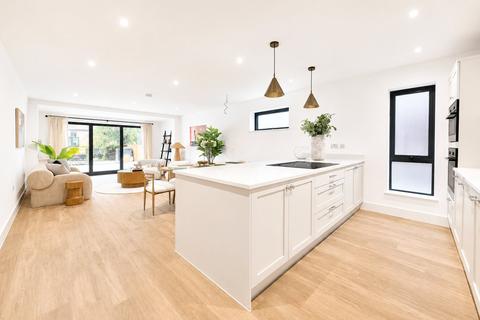 2 bedroom apartment for sale, Caldy Road, West Kirby, Wirral, CH48