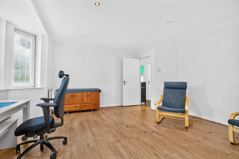 2 bedroom flat to rent, Halliard Court, Barquentine Place, Caerdydd, CF10