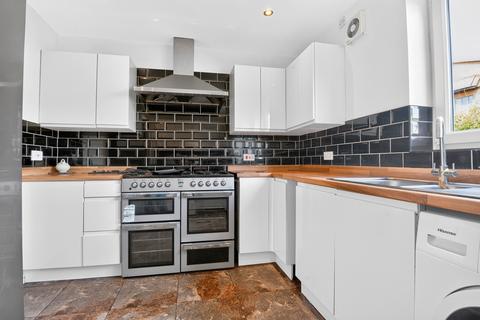 2 bedroom flat to rent, Halliard Court, Barquentine Place, Caerdydd, CF10