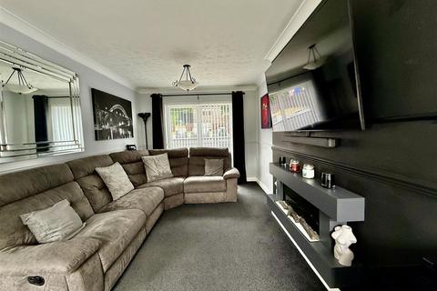 3 bedroom terraced house for sale, Fountains View, Darlington