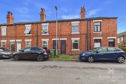 2 bedroom terraced house to rent, Oakwood Drive, Leeds LS26