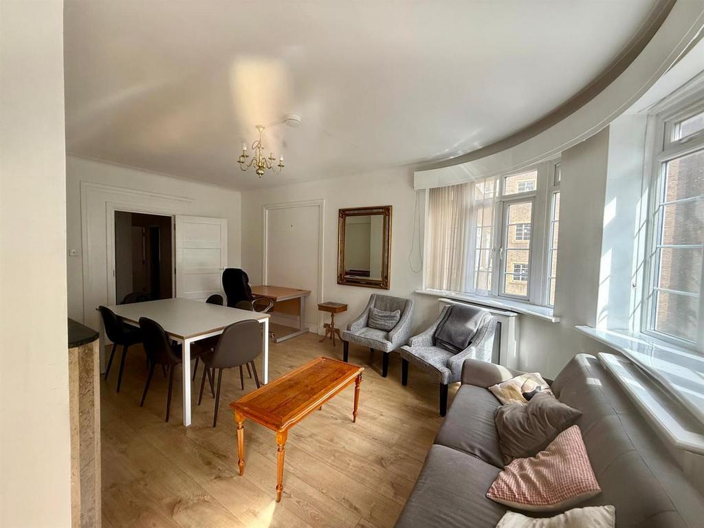 House in Swiss Cottage - View 2