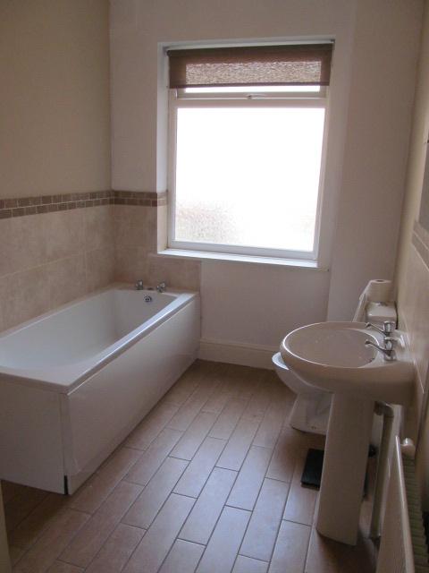 Apartment in Newcastle upon Tyne - View 5