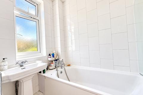 3 bedroom semi-detached house for sale, Baring Road, London, SE12
