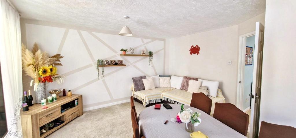 House in Feltham - View 4