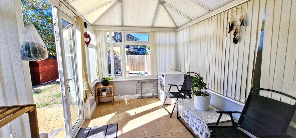 House in Feltham - View 5