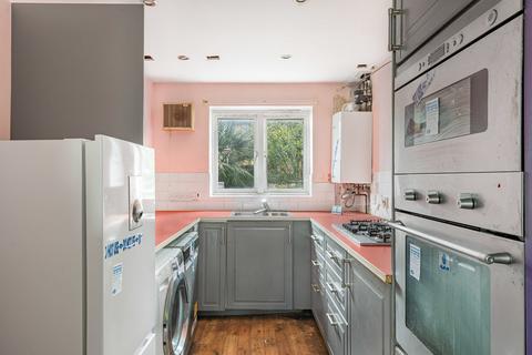 3 bedroom terraced house for sale, Lavington Close, London, E9