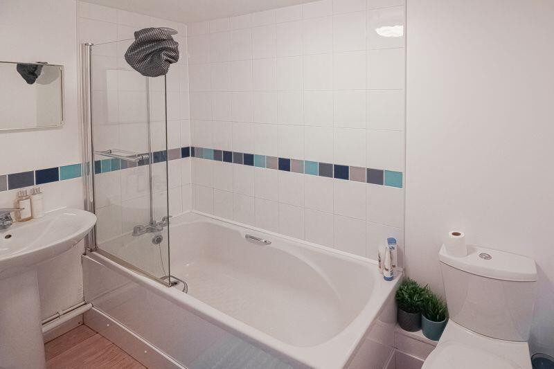 Apartment in Bristol - More