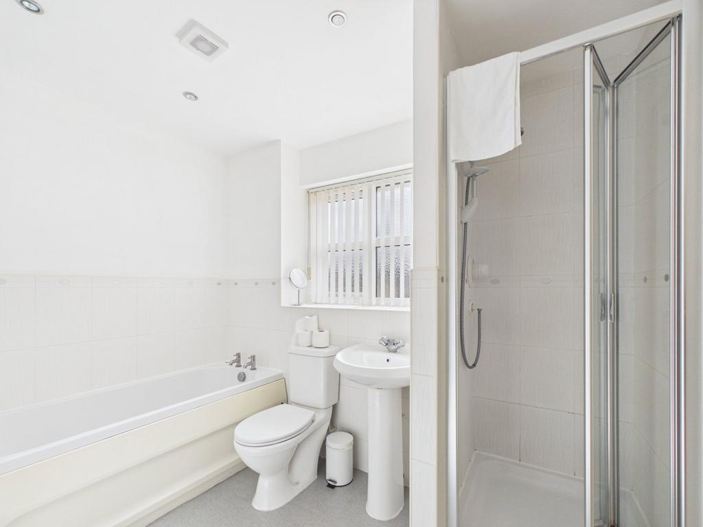 Apartment in Liverpool - More
